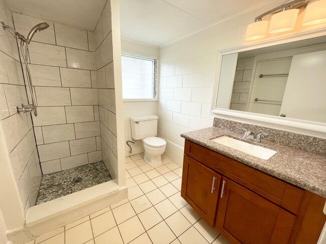 Building Photo - 2355 Orchid St