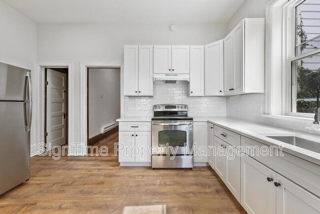 Building Photo - 25-27 Wayside Avenue - 25-1