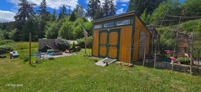 Building Photo - Fabulous Cabin over Hood Canal