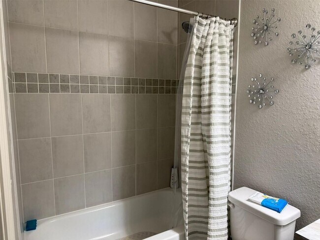 Building Photo - 1046 Tropea Ln