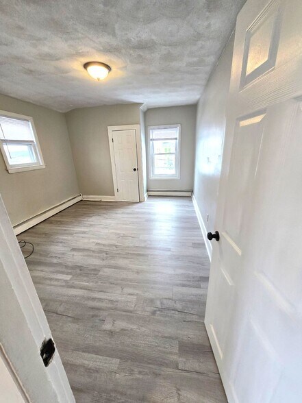 Building Photo - 150 Sisson St