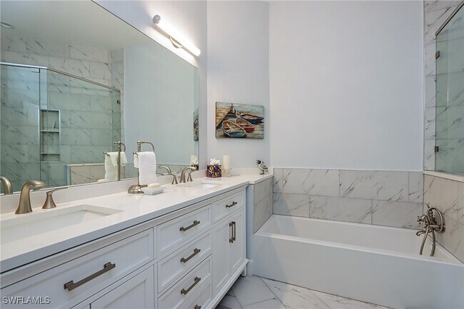 Building Photo - 400 L'Ambiance Cir