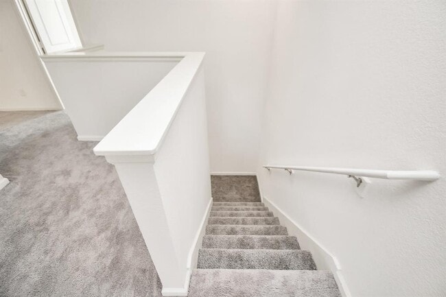 Building Photo - 7814 Hightree Dr
