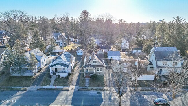 Building Photo - 1418 Garner Ave