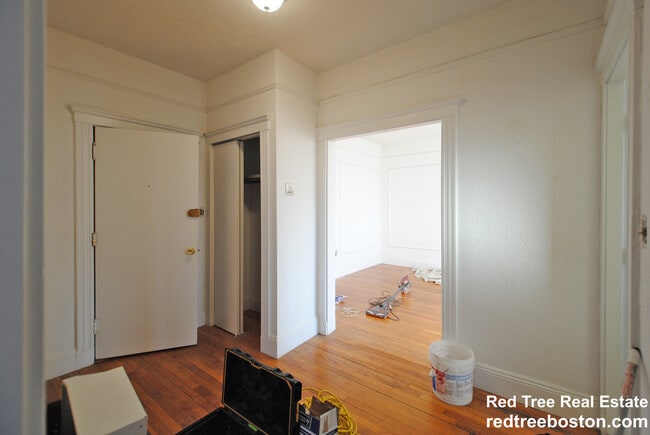 Building Photo - 24 Colborne Rd