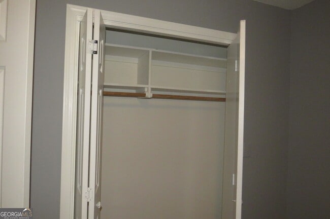 Building Photo - 1105 Hampton Rd