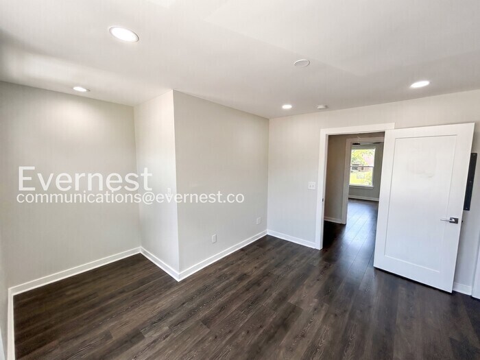 Building Photo - 614 Mason Ward Pl