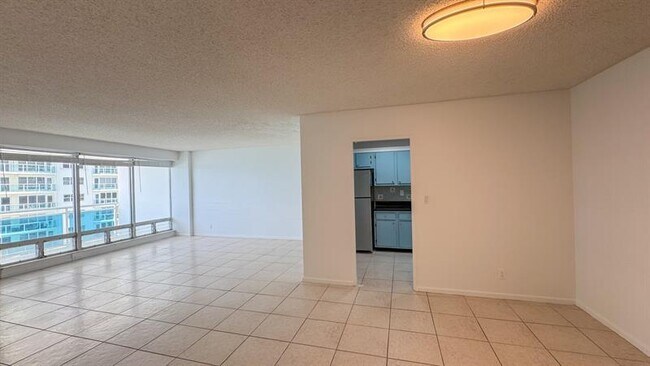 Building Photo - 3430 Galt Ocean Dr