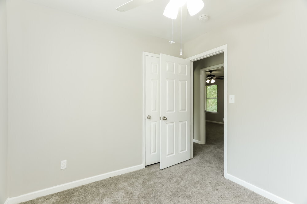 Building Photo - 232 Glenvalley Ln NW