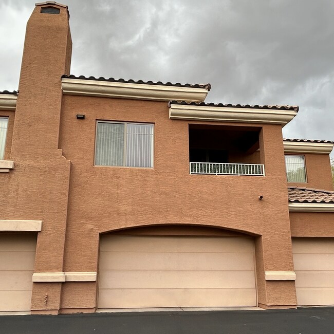 Building Photo - 955 E Knox Rd