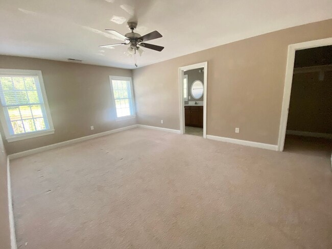 Building Photo - 532 Millbrooke Cir