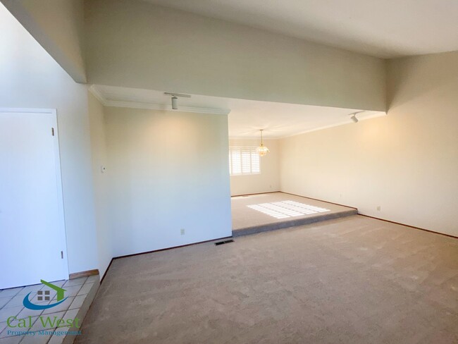 Building Photo - $4795 - 2 Story 4 Bed/2.5 Bath Almaden Hom...