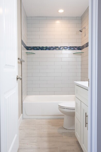 Building Photo - 291 N 200 W