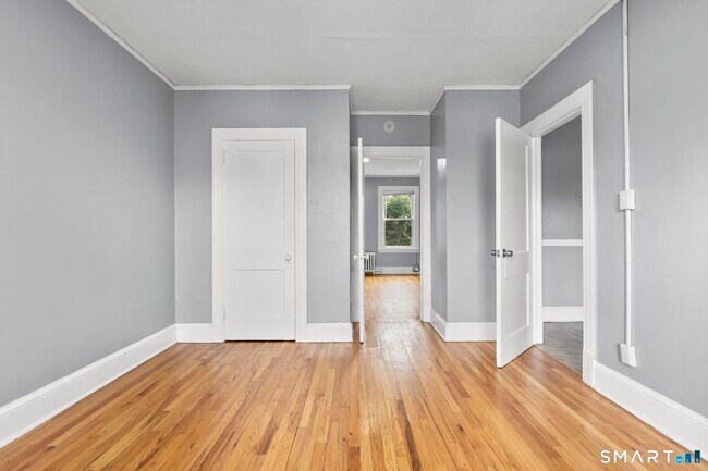 Building Photo - 38 Beacon St