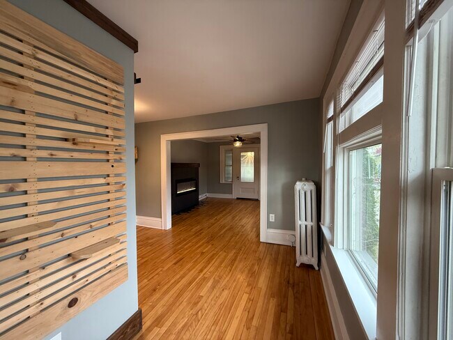 Building Photo - 780 Curfew St