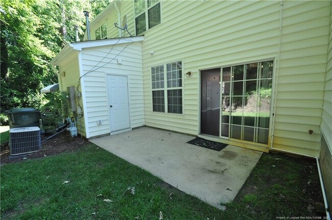 Building Photo - 2202 Plum Frost Dr