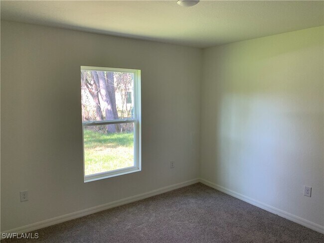 Building Photo - 4055 Union Ln