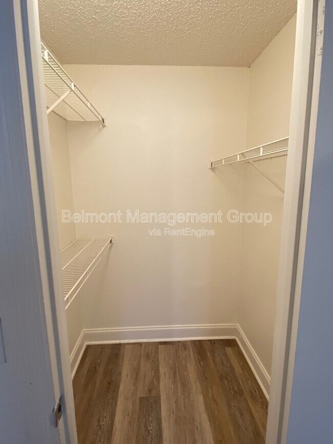 Building Photo - 4630 Commander Dr