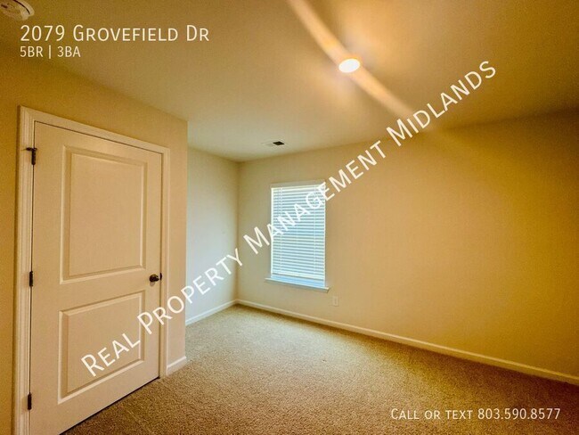 Building Photo - 2079 Grovefield Dr