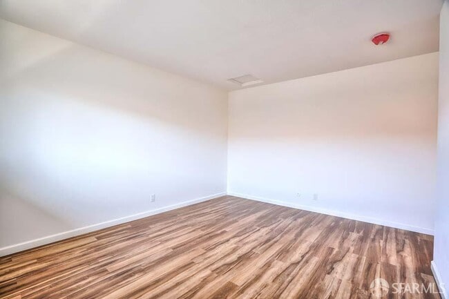 Building Photo - 46728 Crawford St