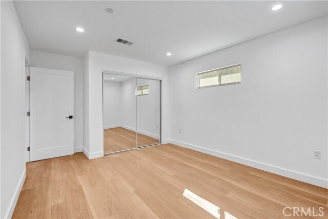 Building Photo - 18221 Chatsworth