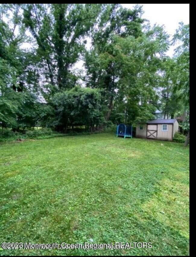 Building Photo - 437 Redmond Ave