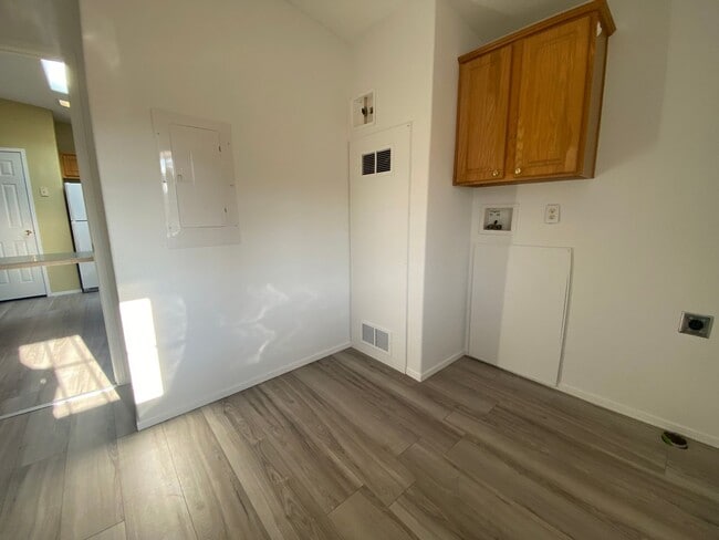 Building Photo - 3 Bedroom 2 bath Home in White Salmon