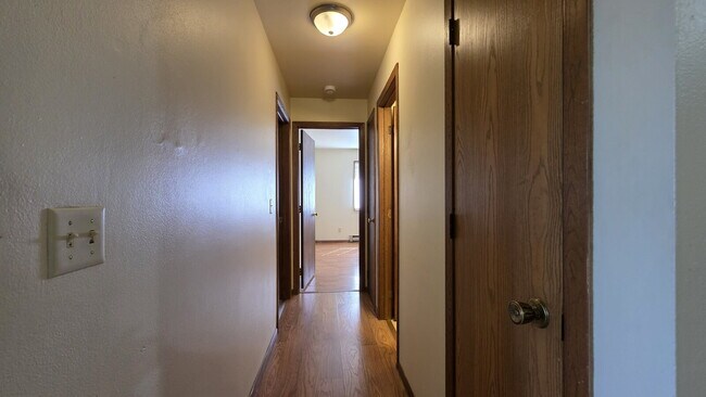 Building Photo - 2500 Honey Lou Ct