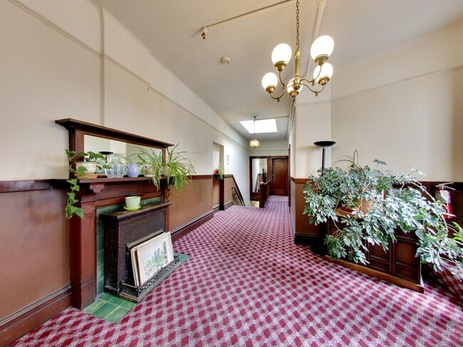 Building Photo - 1821 Polk St