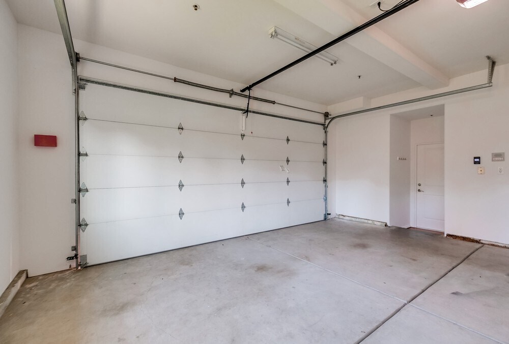 Building Photo - 1902 Marshallfield Ln