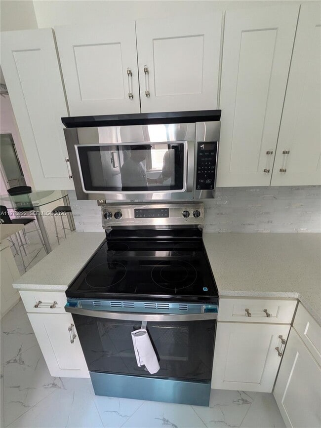 Building Photo - 108 Gardens Dr