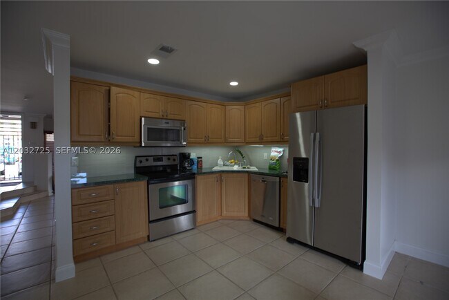 Building Photo - 6475 SW 129th Ave