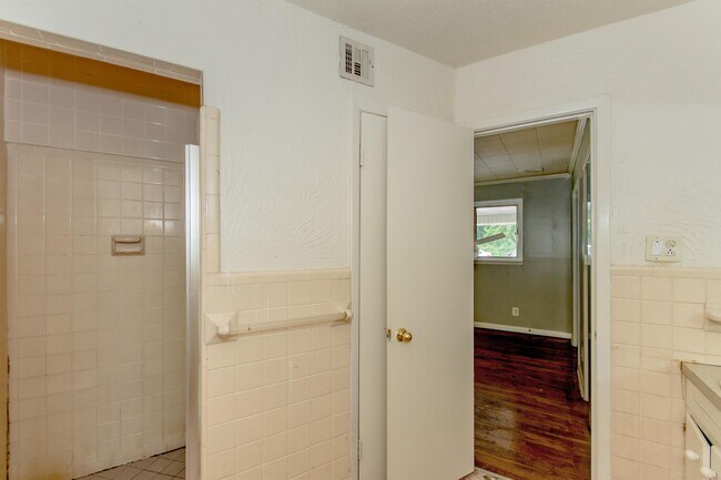 Building Photo - 3105 Pelzer Ave