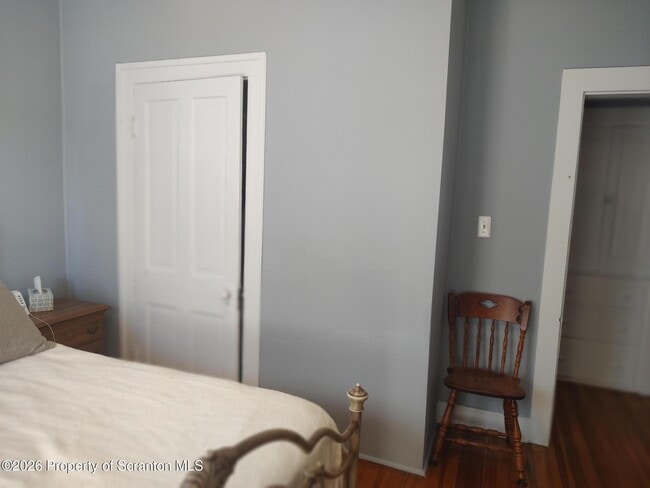 Building Photo - 1019 Delaware St