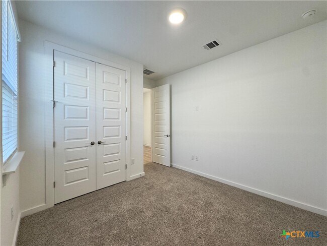 Building Photo - 2109 Gabriels Horn Rd