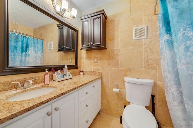 Building Photo - 512 Orange Dr