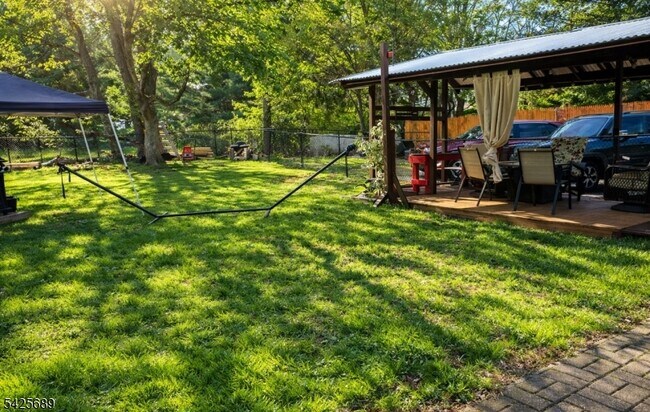 Building Photo - 9 Bermingham Ln