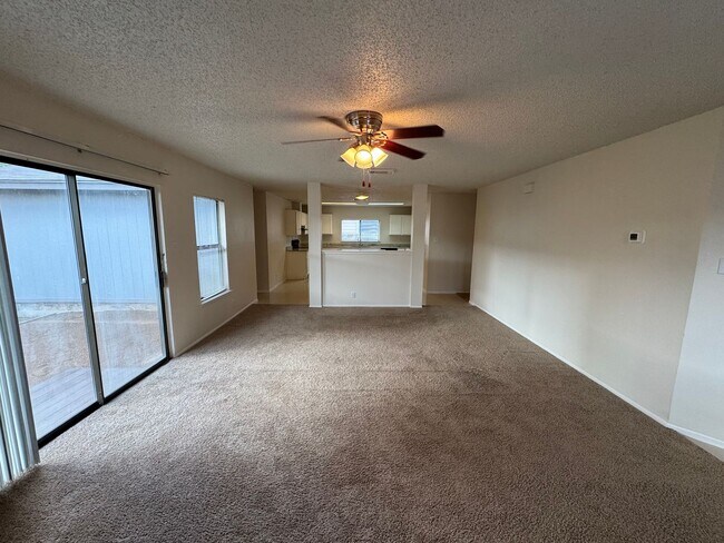 Building Photo - Spacious 3-Bedroom Home Near Randolph AFB ...