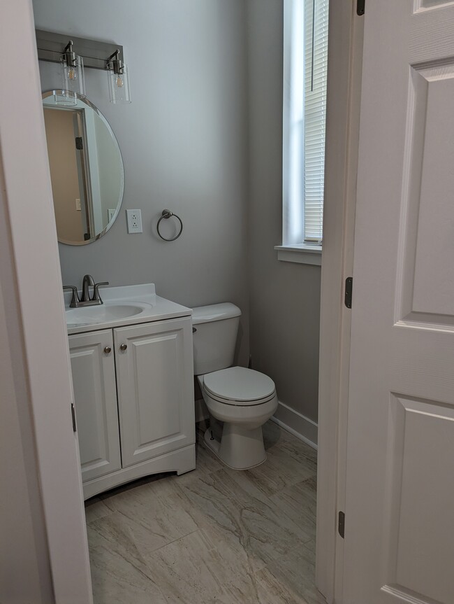 1st floor bathroom - 872 Granite St