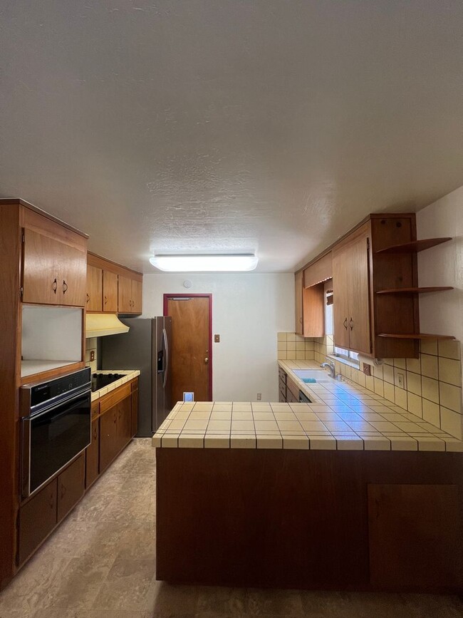 Building Photo - Beautifully Landscaped Home in Rincon Valley!