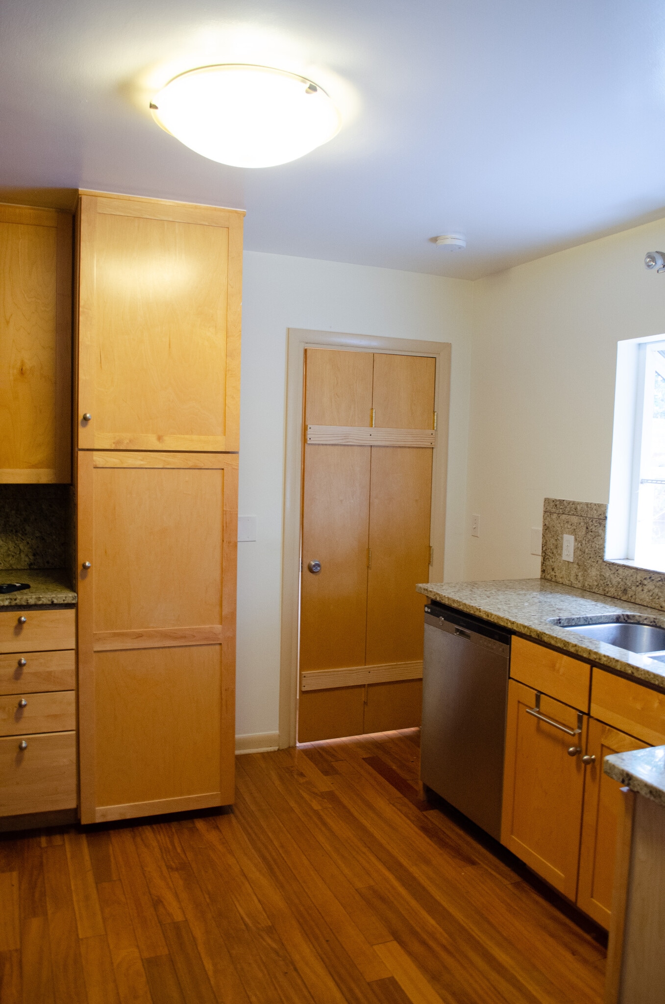 Kitchen Pantry & Dishwasher - 1314 Grant St