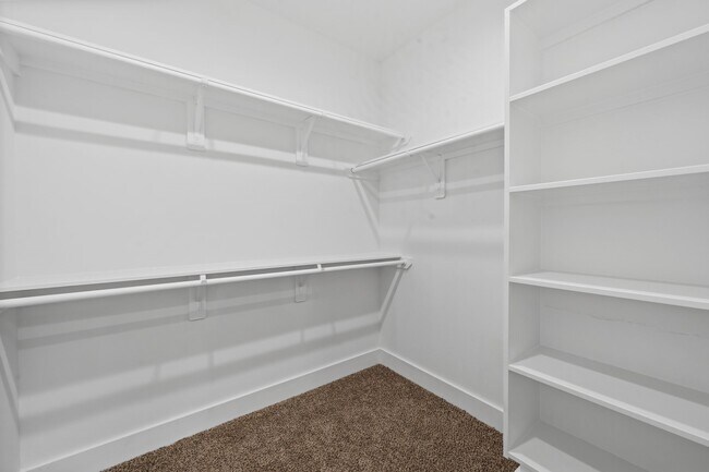 Building Photo - 8023 Easter St