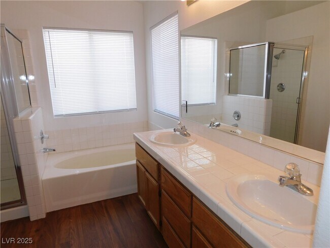 Building Photo - 105 Aruba Isle Dr