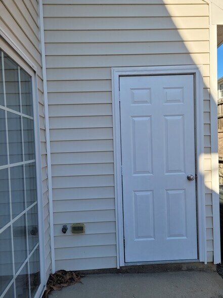 Building Photo - 4622 Punjab St