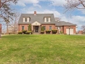 Building Photo - 16 State Park Rd