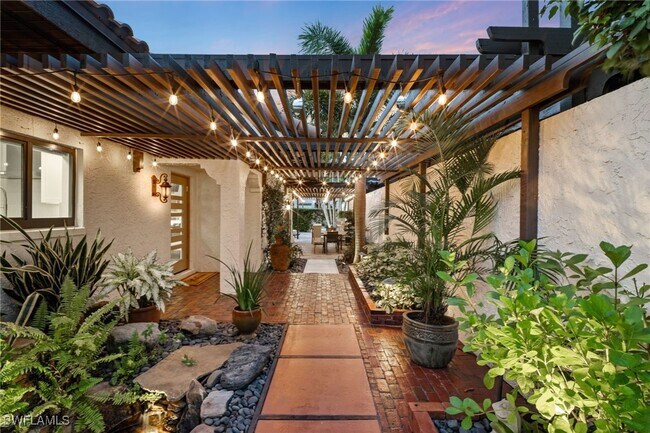 Building Photo - 504 Tierra Mar Ln E