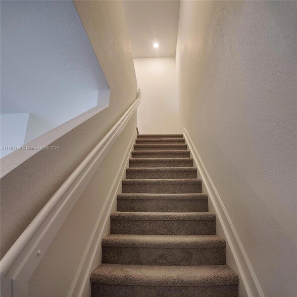 Building Photo - 35761 SW 178th Ct