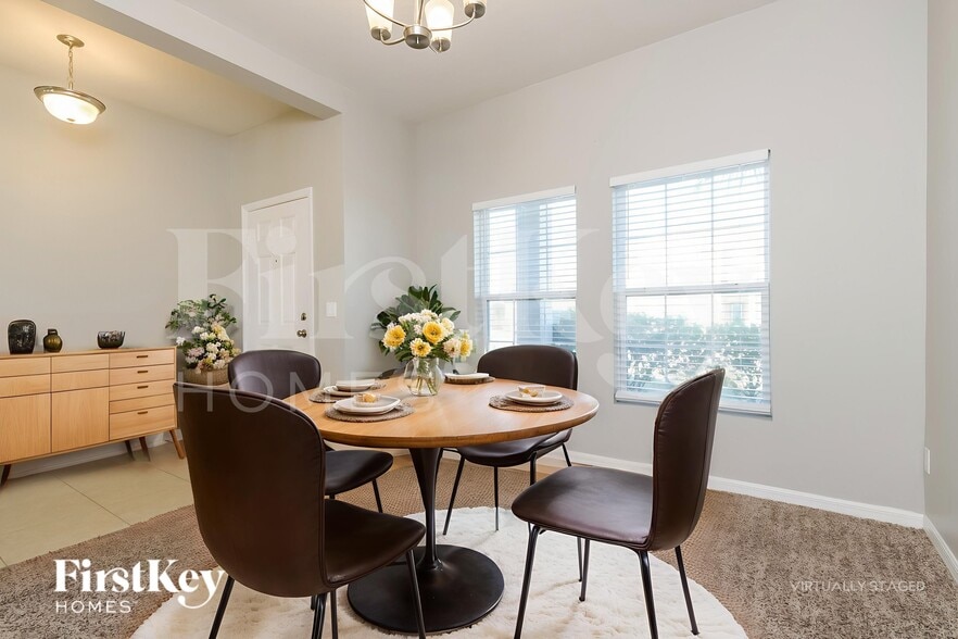 Building Photo - 2501 Isabela Terrace