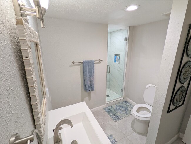 Building Photo - 13374 Trail Hollow Dr