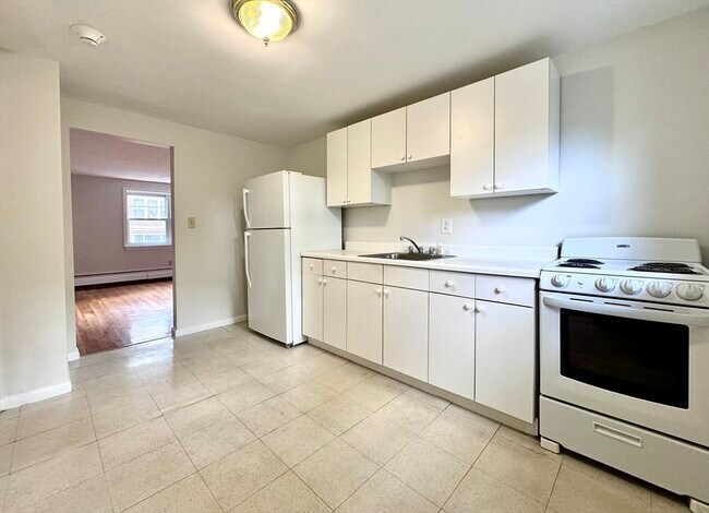Primary Photo - 10 Vinal St